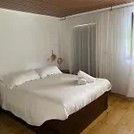 Casa Dos Avos * Повуа-ди-Ланьозу